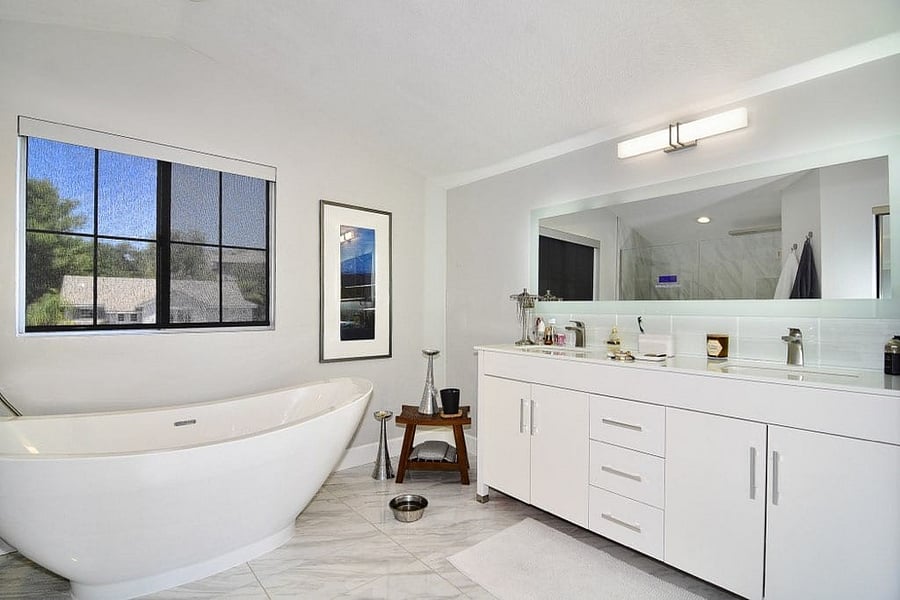 Master Bath upstairs