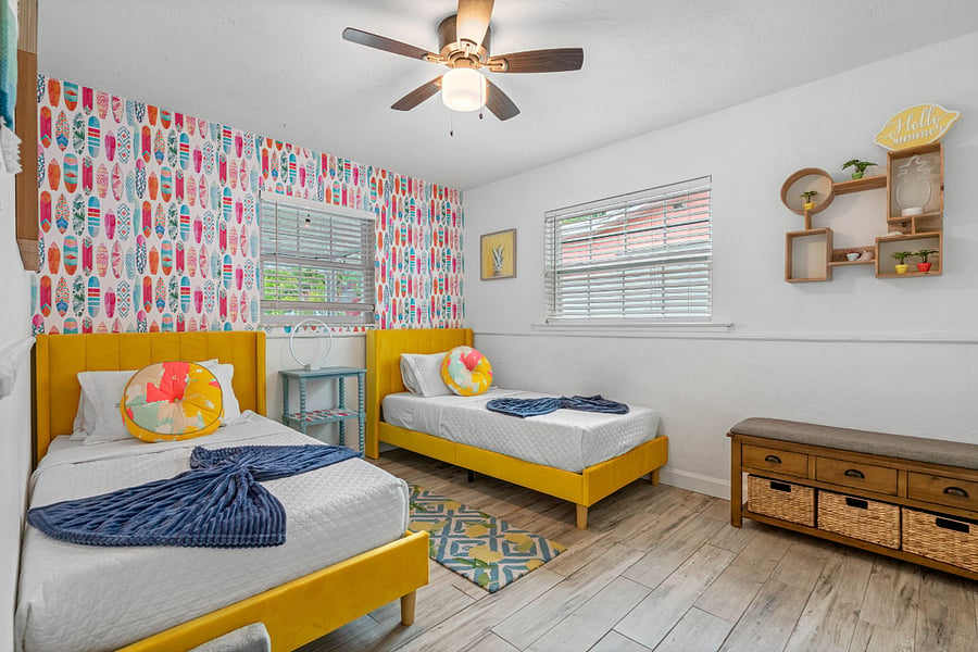 Third bedroom with two twin size beds