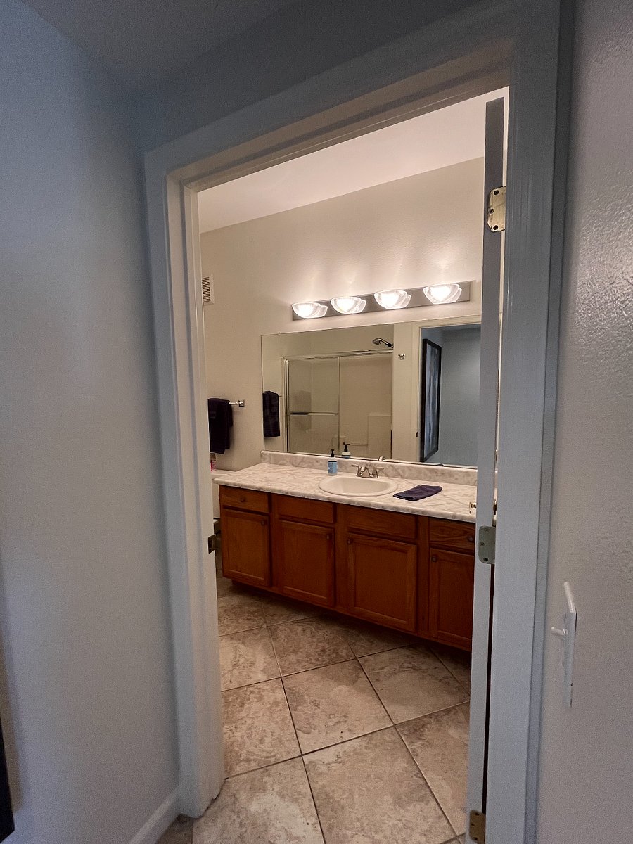 Guest bathroom - hallway
