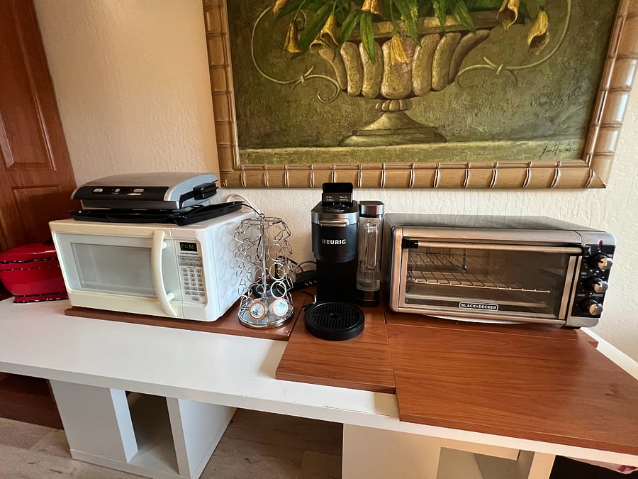 Microw wave, Coffee maker, Toaster overn