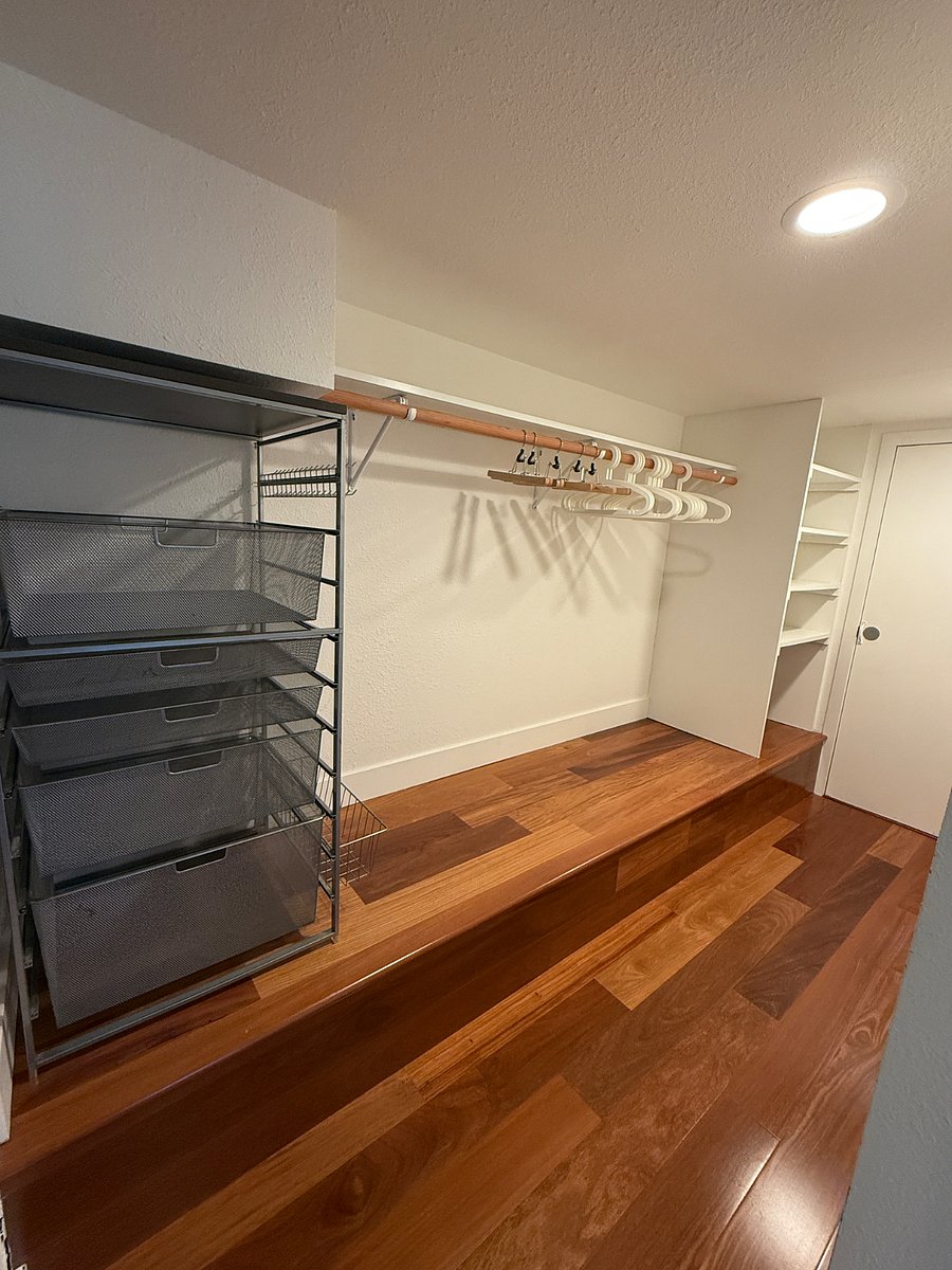 walking closet