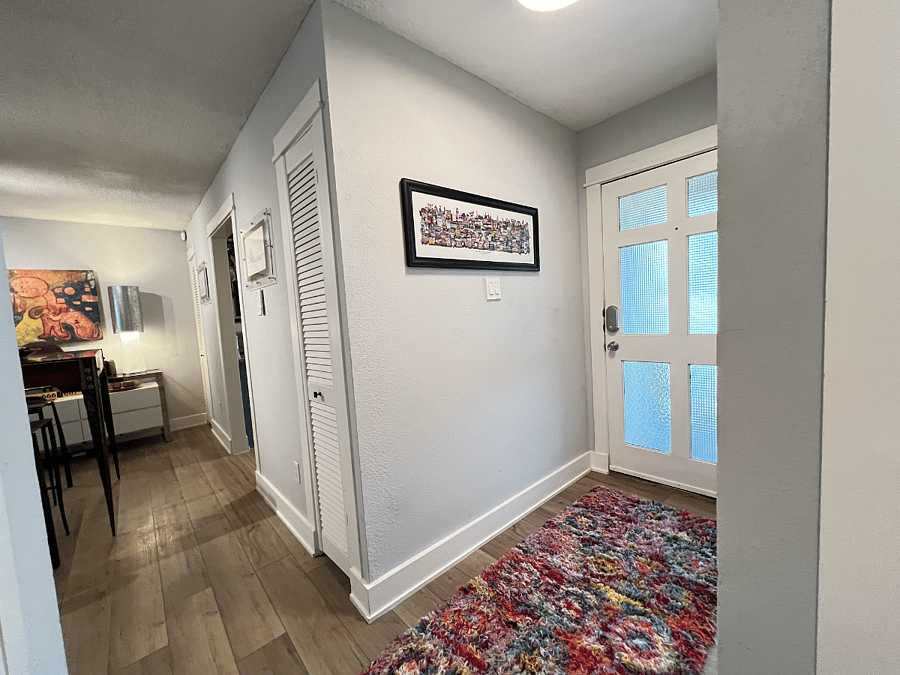 Entry facing Dinnig Room