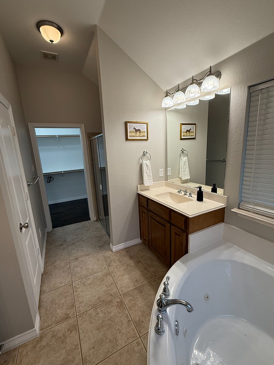 Furnished Finder property 928137_1 photo 21