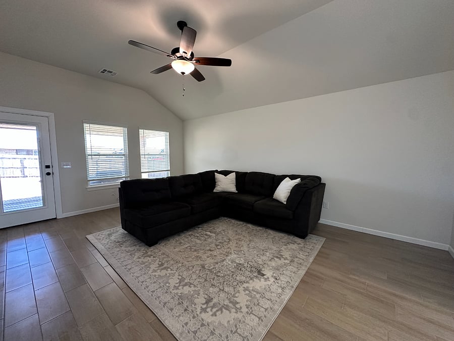 Furnished Finder property 928323_1 photo 3