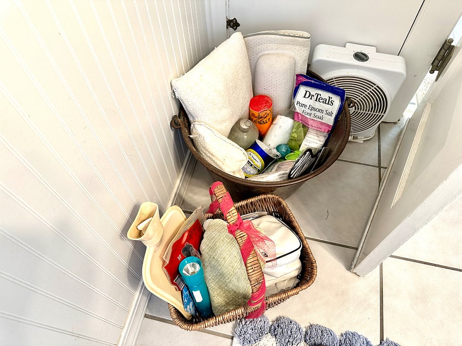 Spa bucket amenity. Can be stored in closet.
