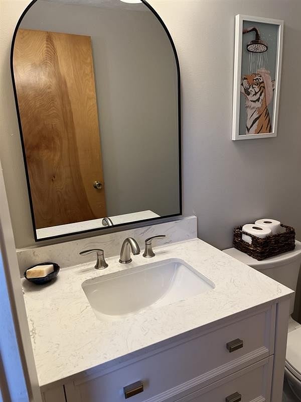 Half bath en suite.