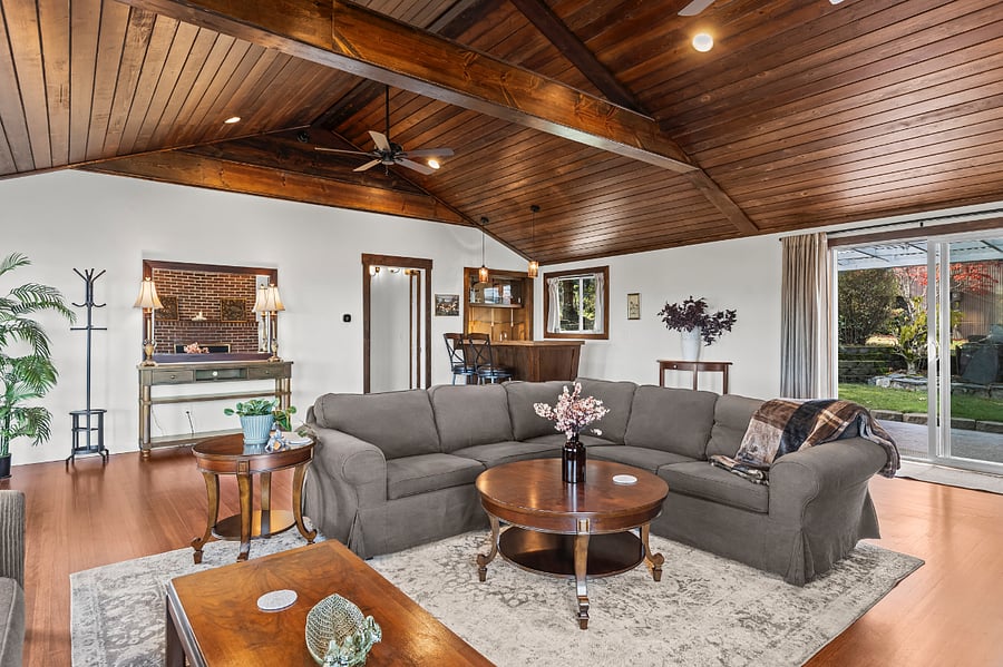 Wet bar in the corner of this big beautiful room!