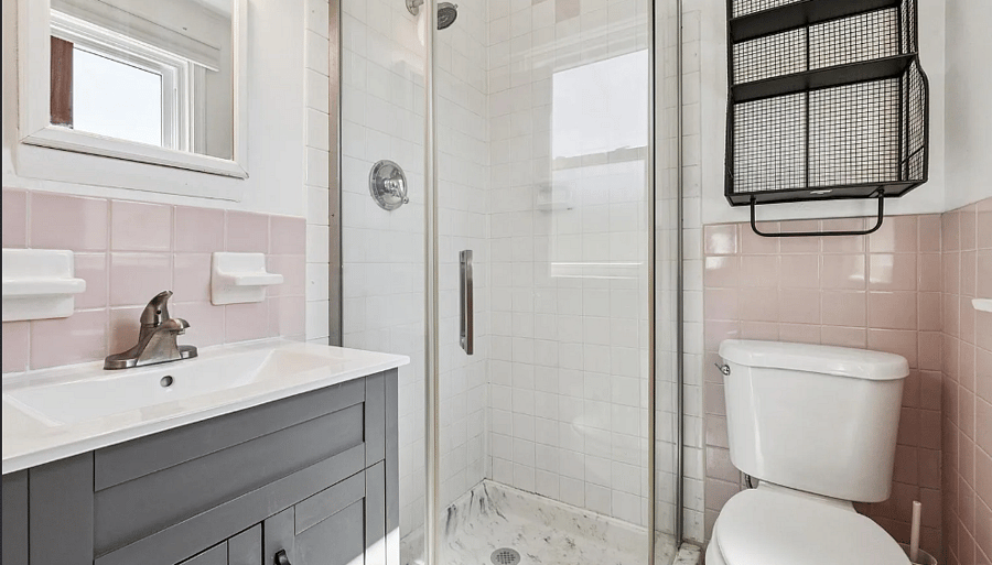 Master bedroom private bathroom