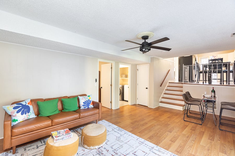 1st floor bath entrance.