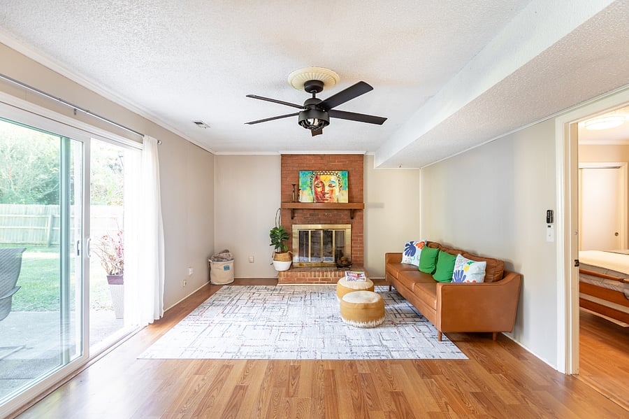 1st floor living room