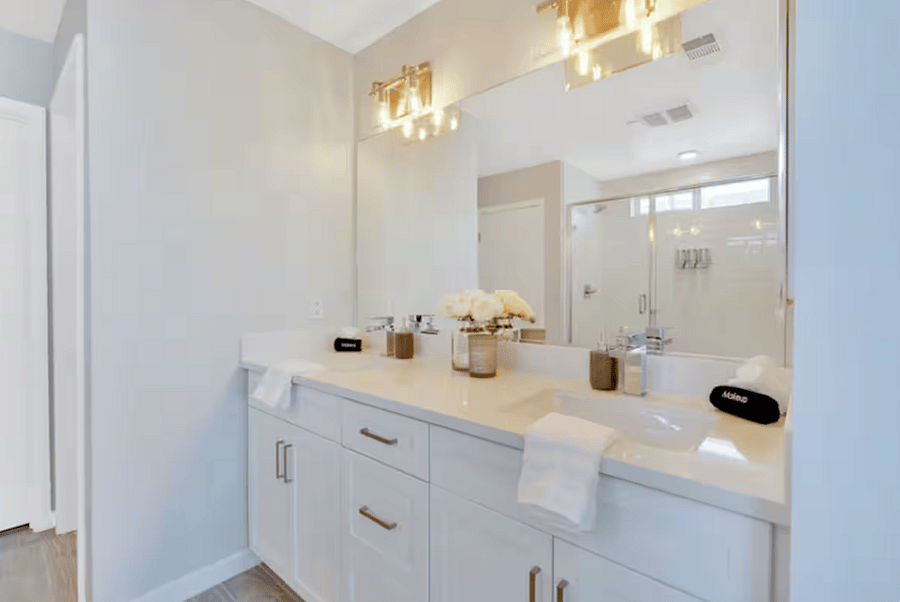 Bathroom #1 (master)