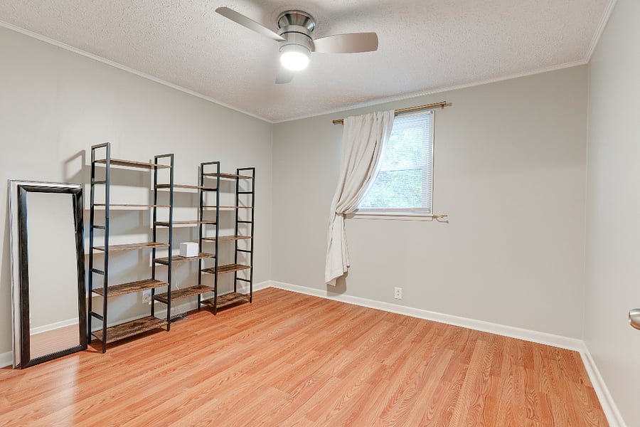 Can be furnished with bed or Desk