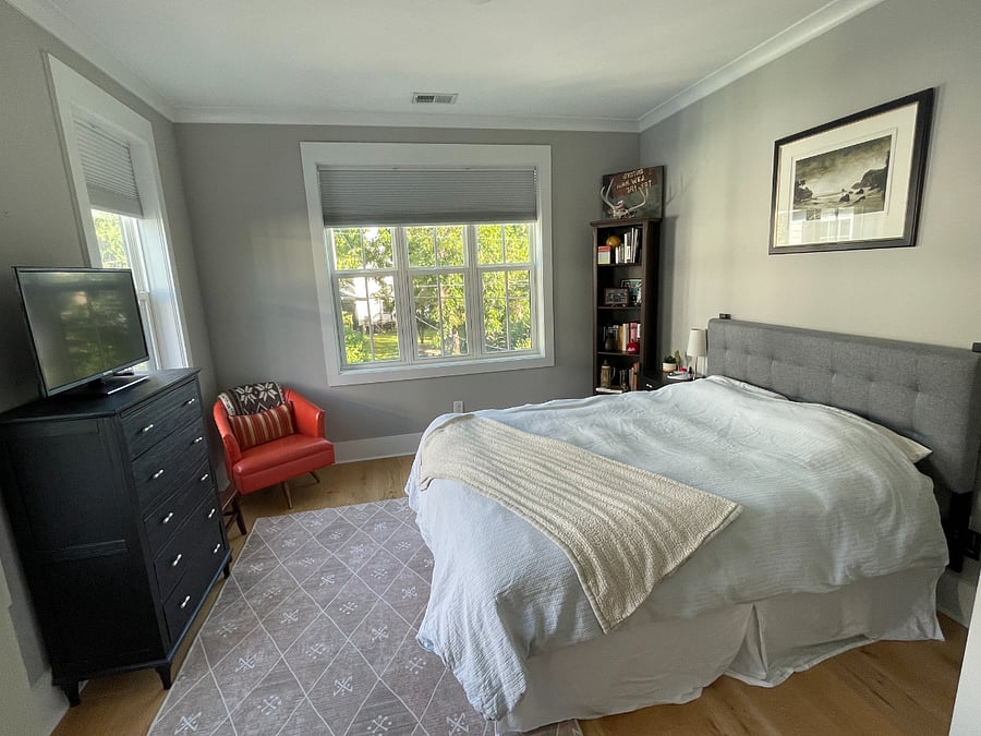 Guest bedroom