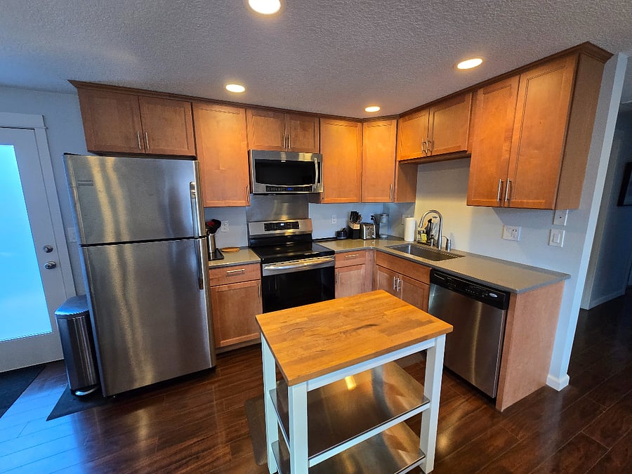 Kitchen - Full Sized Appliances including dishwasher & electric induction range