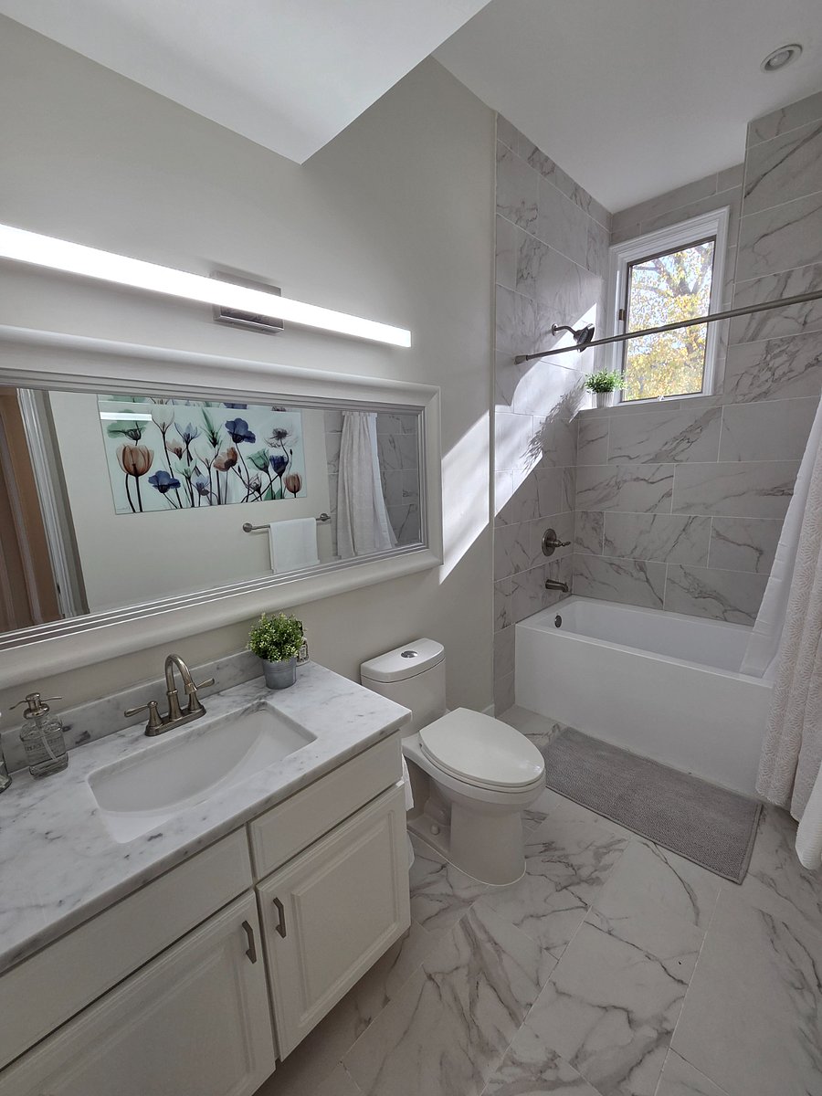 Full bath on the second floor