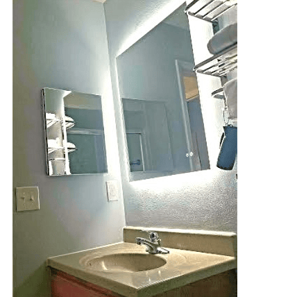 Heated mirror/no fog and additional magnifying mirror