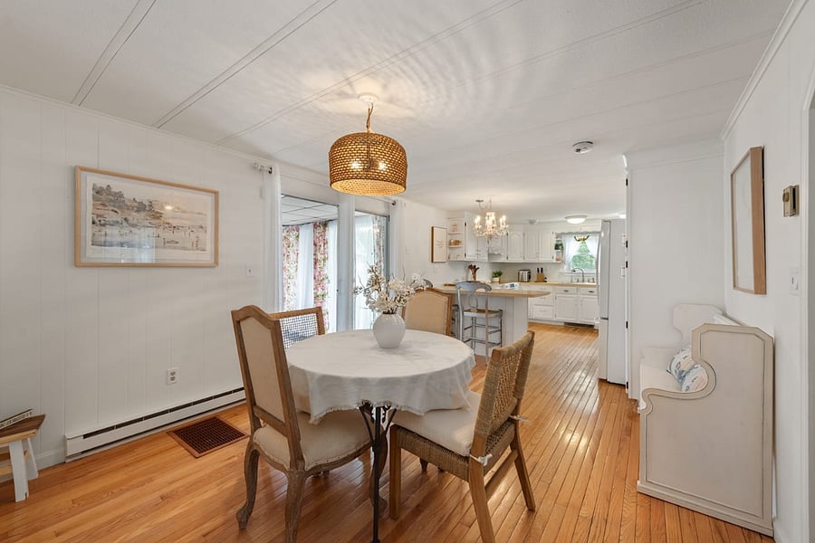 Dining area directly off the kitchen