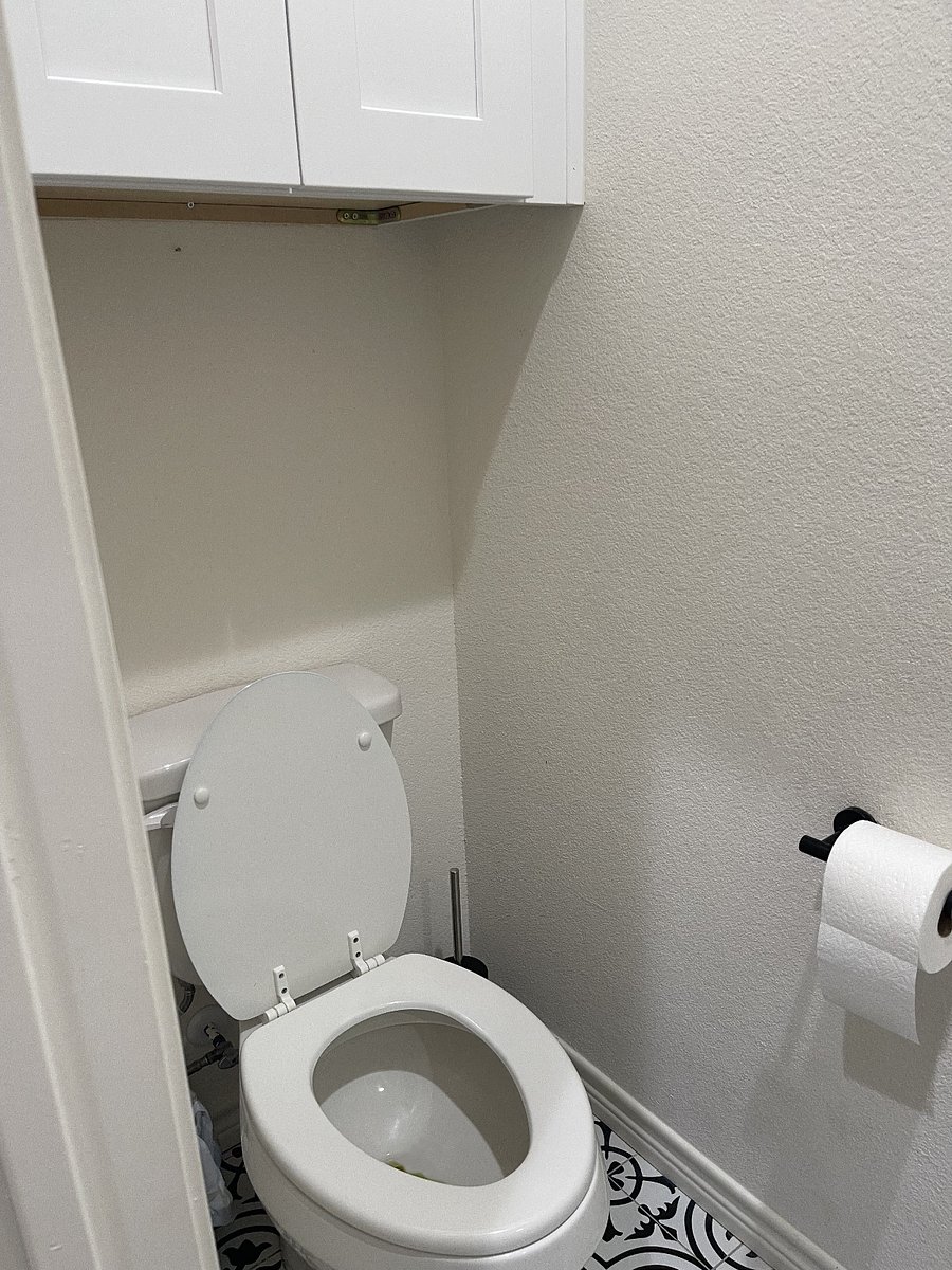 1/2 Bath