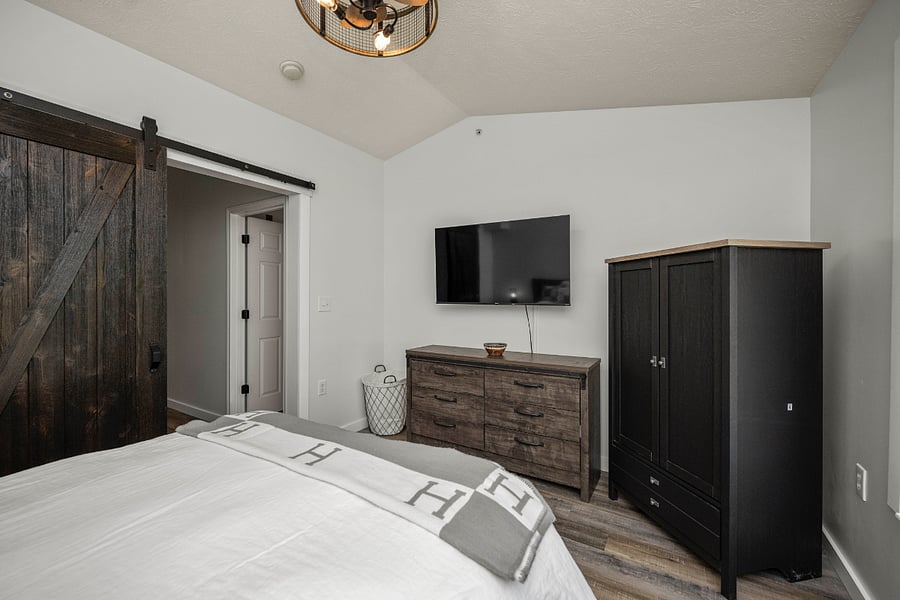 3rd Bedroom / Office