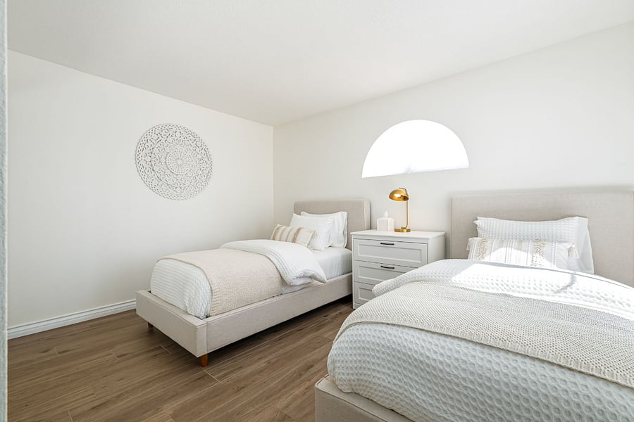 Enjoy the cozy feel of our two brand-new twin-size beds, perfect for a restful night's sleep. With a spacious closet, you'll have plenty of room to unpack and settle in, making your stay as relaxed and enjoyable as possible.