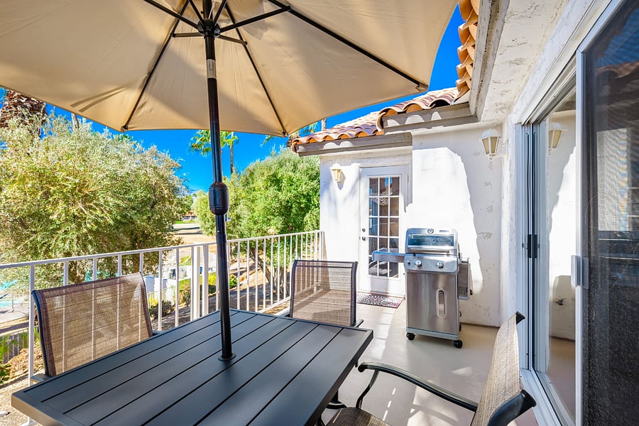 Enjoy our spacious patio, complete with comfortable seating and umbrellas to provide shade while you relax. Fire up the stainless steel BBQ for a delicious outdoor meal, and soak in the stunning views as you dine al fresco. 