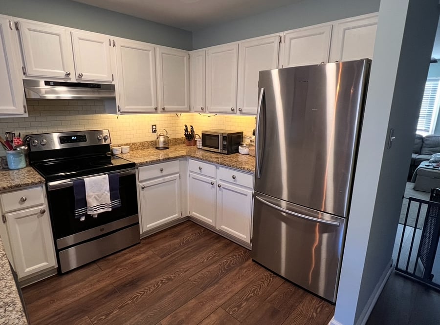 Full size fridge, microwave and electric stove/oven