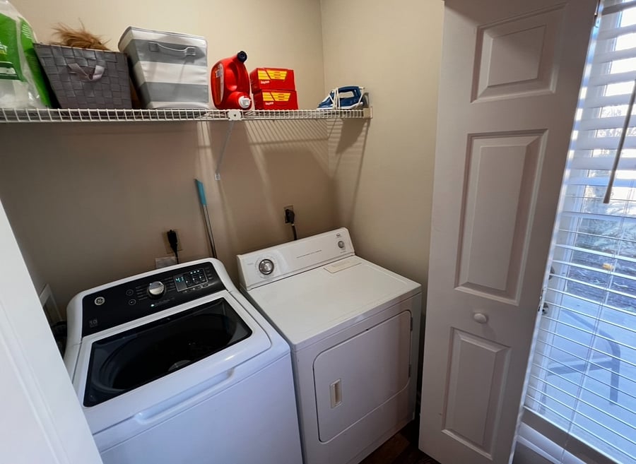 In unit washer + dryer