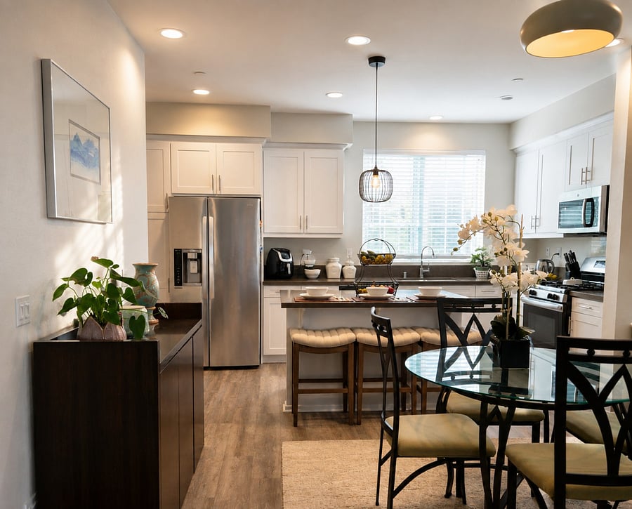 Shared Kitchen area with one other guest.