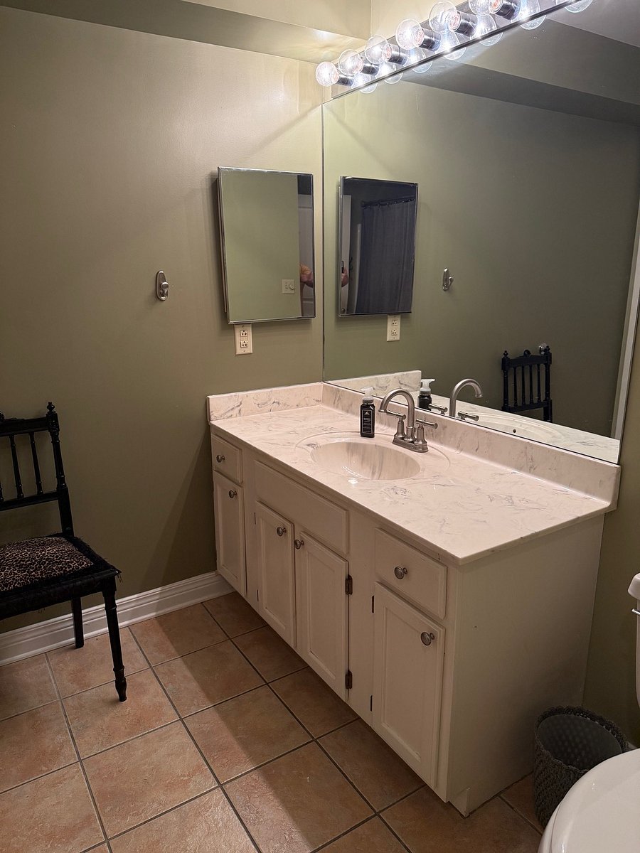 Spacious Bathroom.
