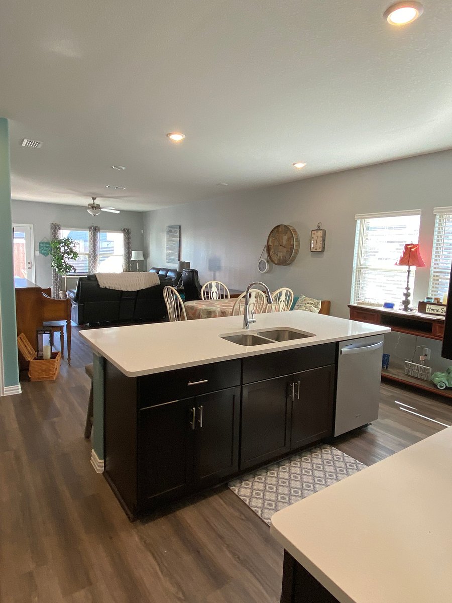 OPEN LAYOUT KITCHEN, DINING, LIVING AREAS