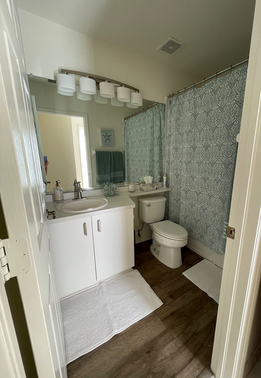 2nd Bathroom