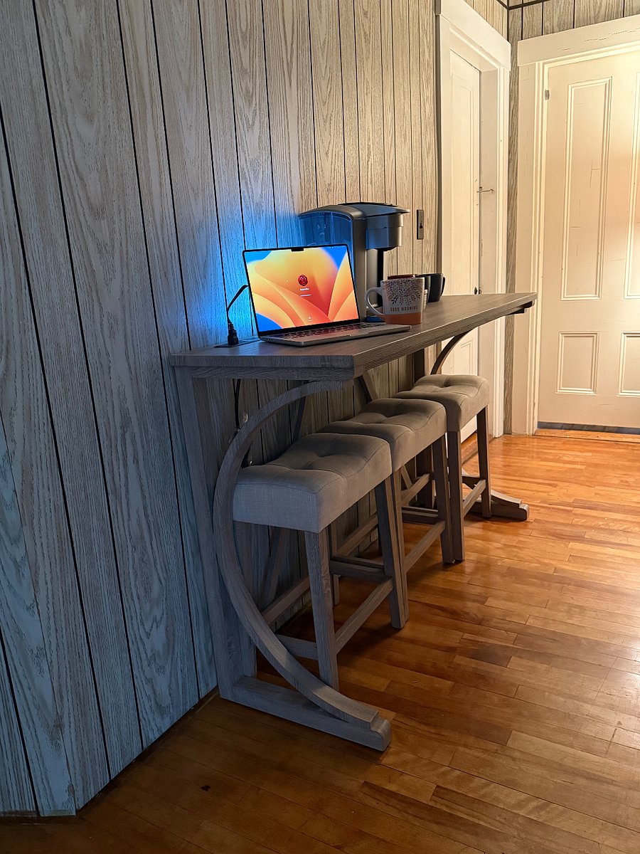 Catch-up on your email while enjoying a fresh brewed coffee or tea at the coffee bar. Seating for three.