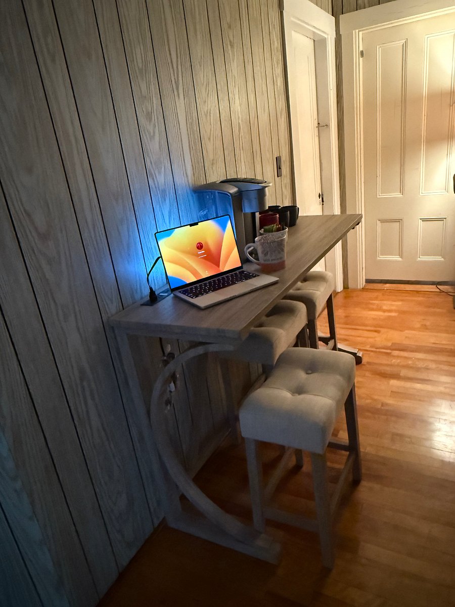 A shared coffee and breakfast snack hightop table is conveniently located on the second floor, making it easy for you to prepare for your workday.