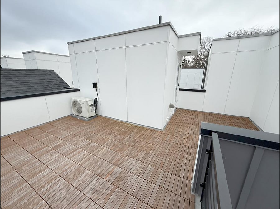 private rooftop deck for relax