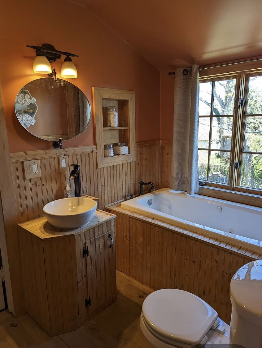 Upstairs bathroom