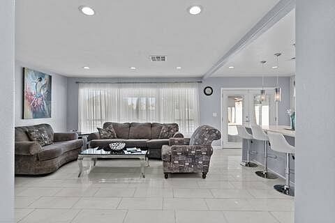 Furnished Finder property 929396_1 photo 3