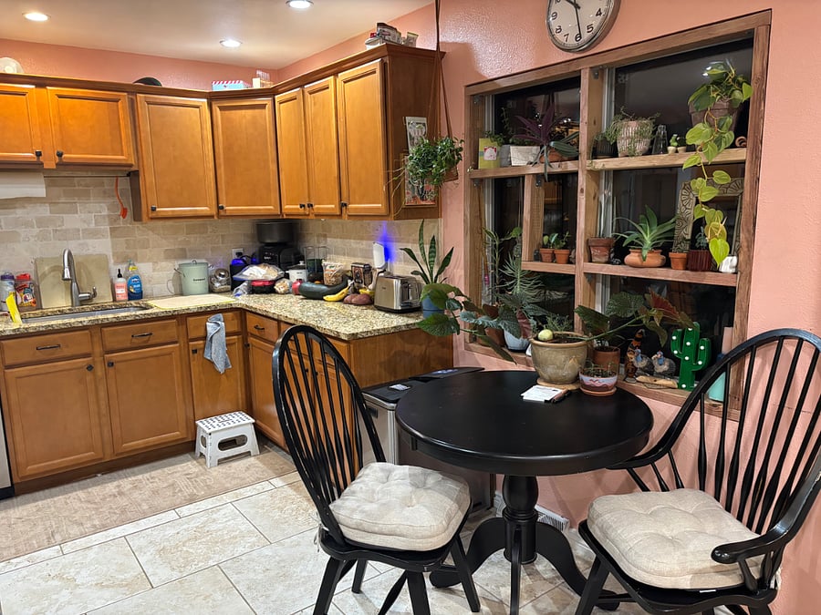 Kitchen (shared)