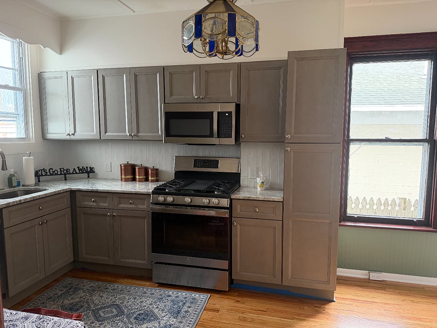 Brand newly renovated kitchen. all new stainless steel appliances including full size dishwasher. Granite countertops. View of Hudson River.
