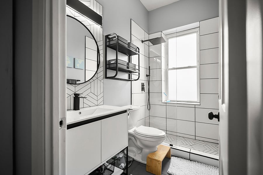 Full bath on second floor