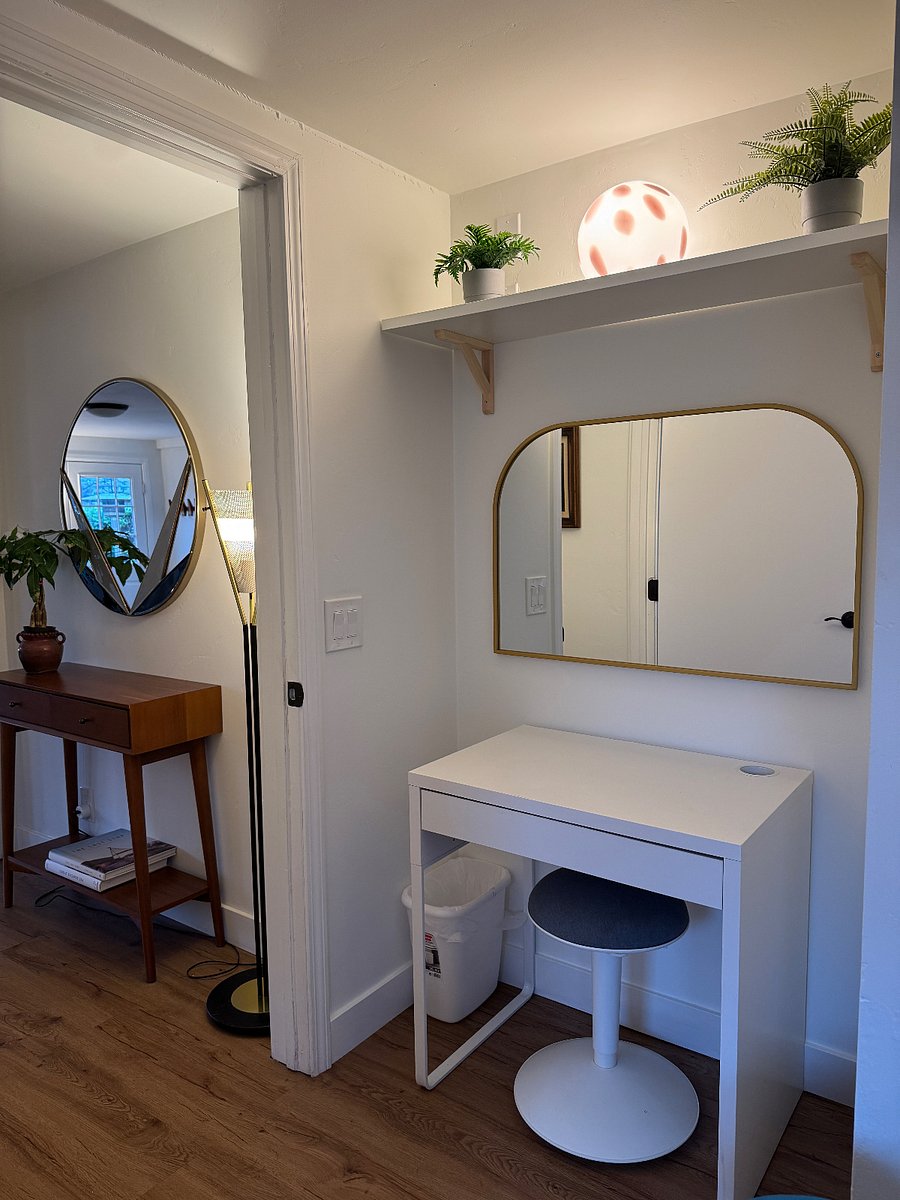 Desk/Vanity