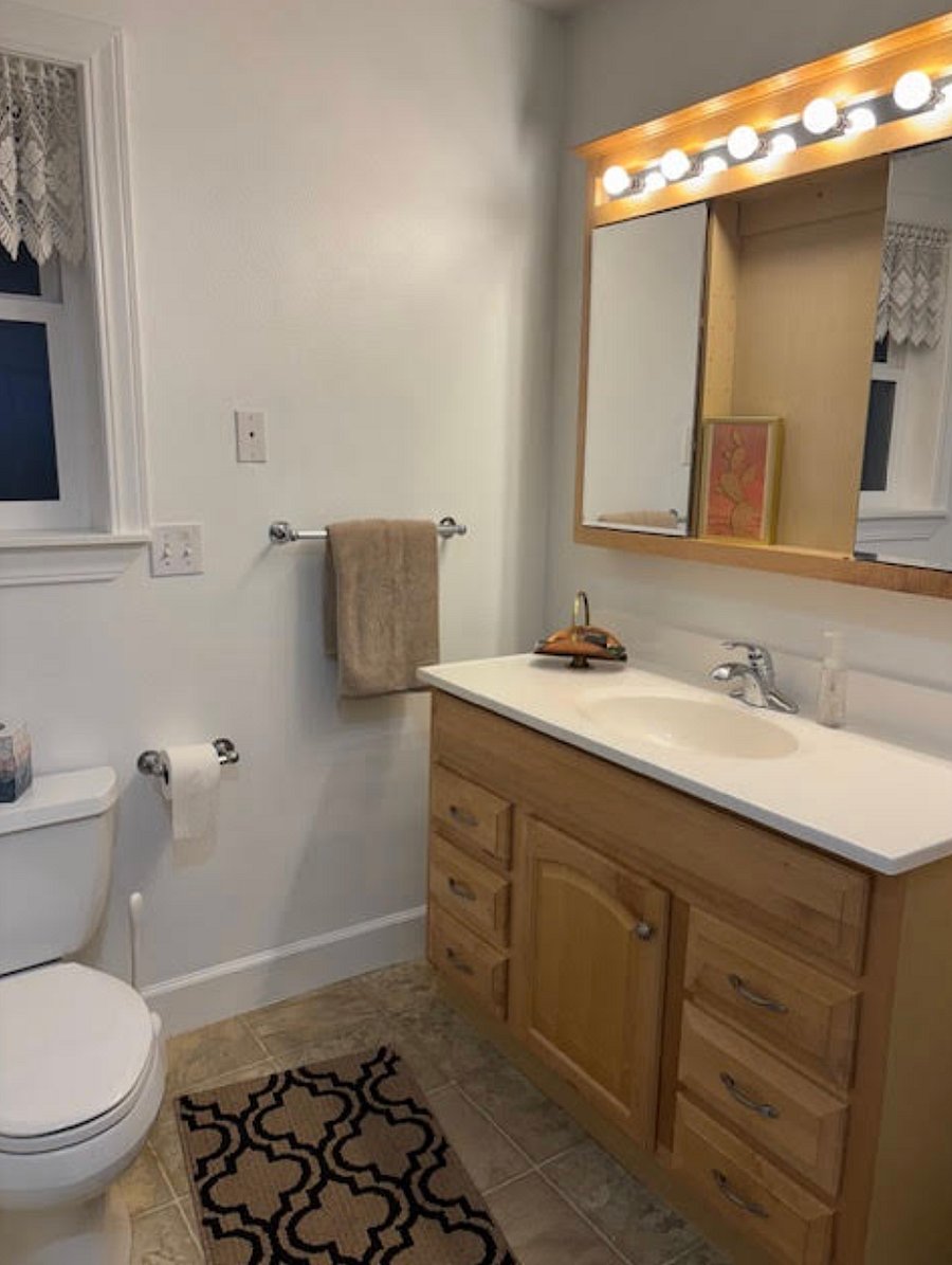 Fully stocked bathroom.
