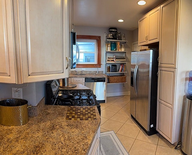 Kitchen c