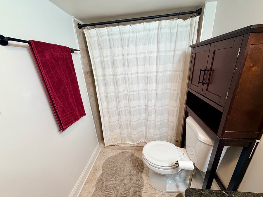 Primary Suite #1 en-suite full bath