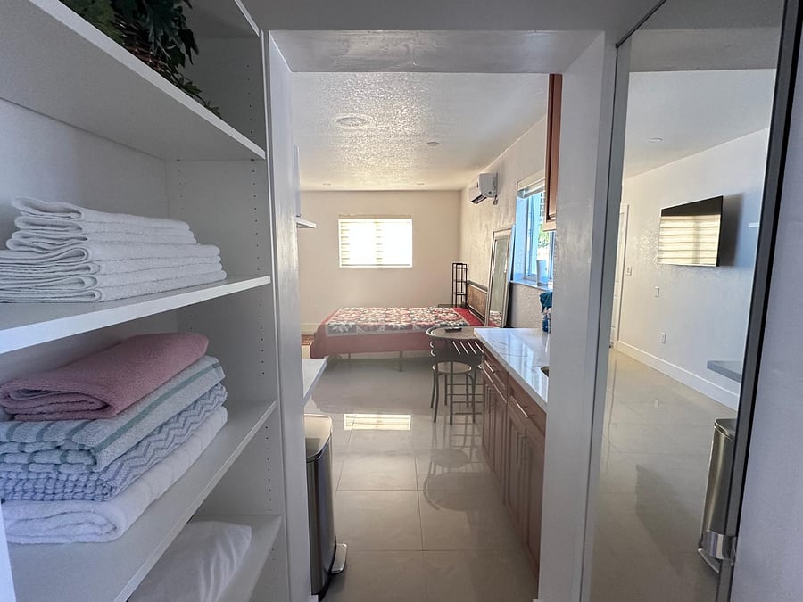 closet , room view