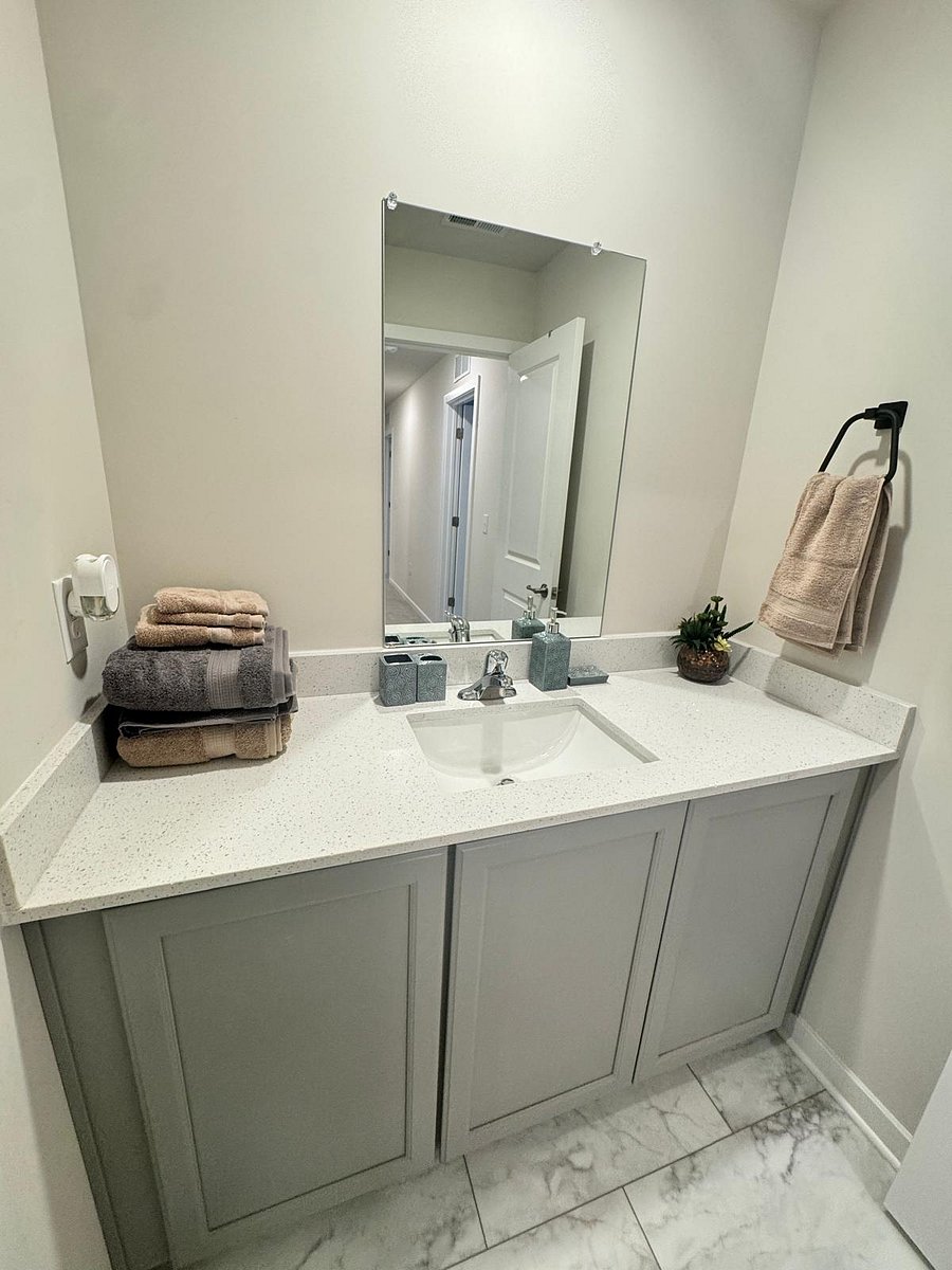 Common Bathroom 