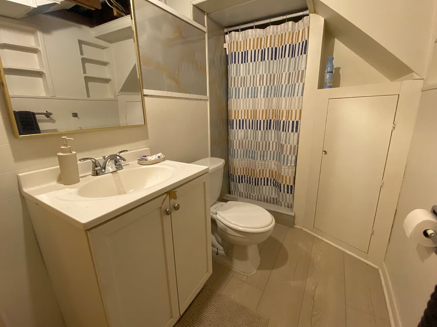 2nd bathroom