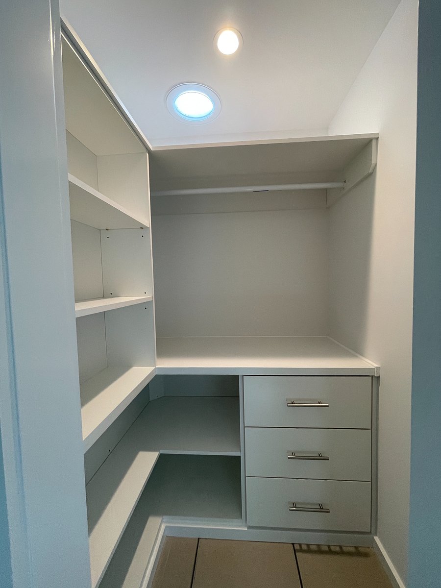 Walk-in closet