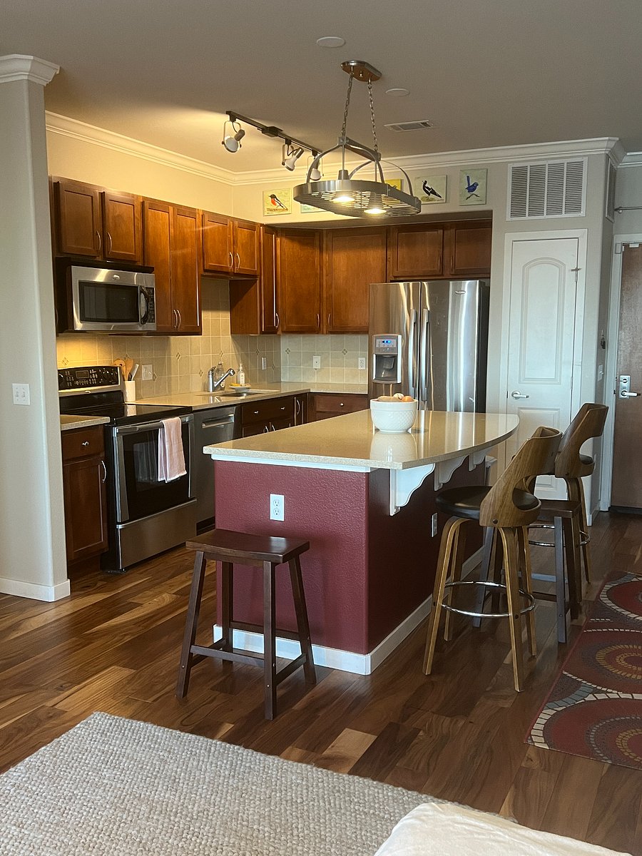 Kitchen with kitchen island.