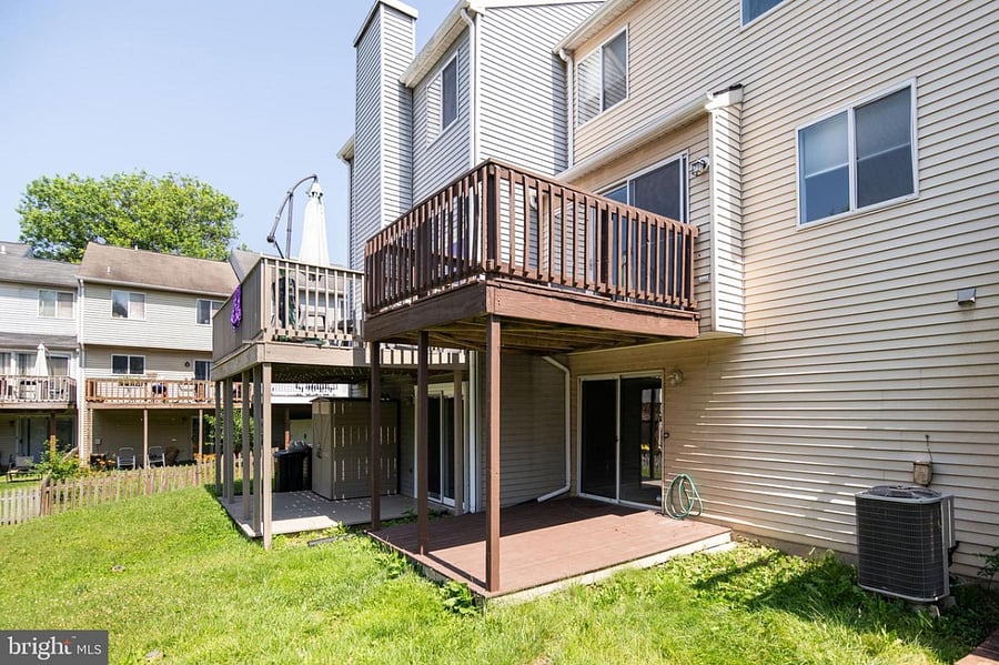 Both levels of the deck
