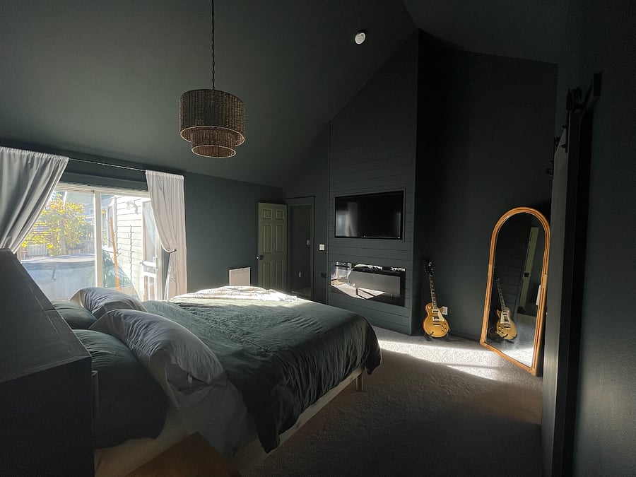BEDROOM 2 (PRIMARY)